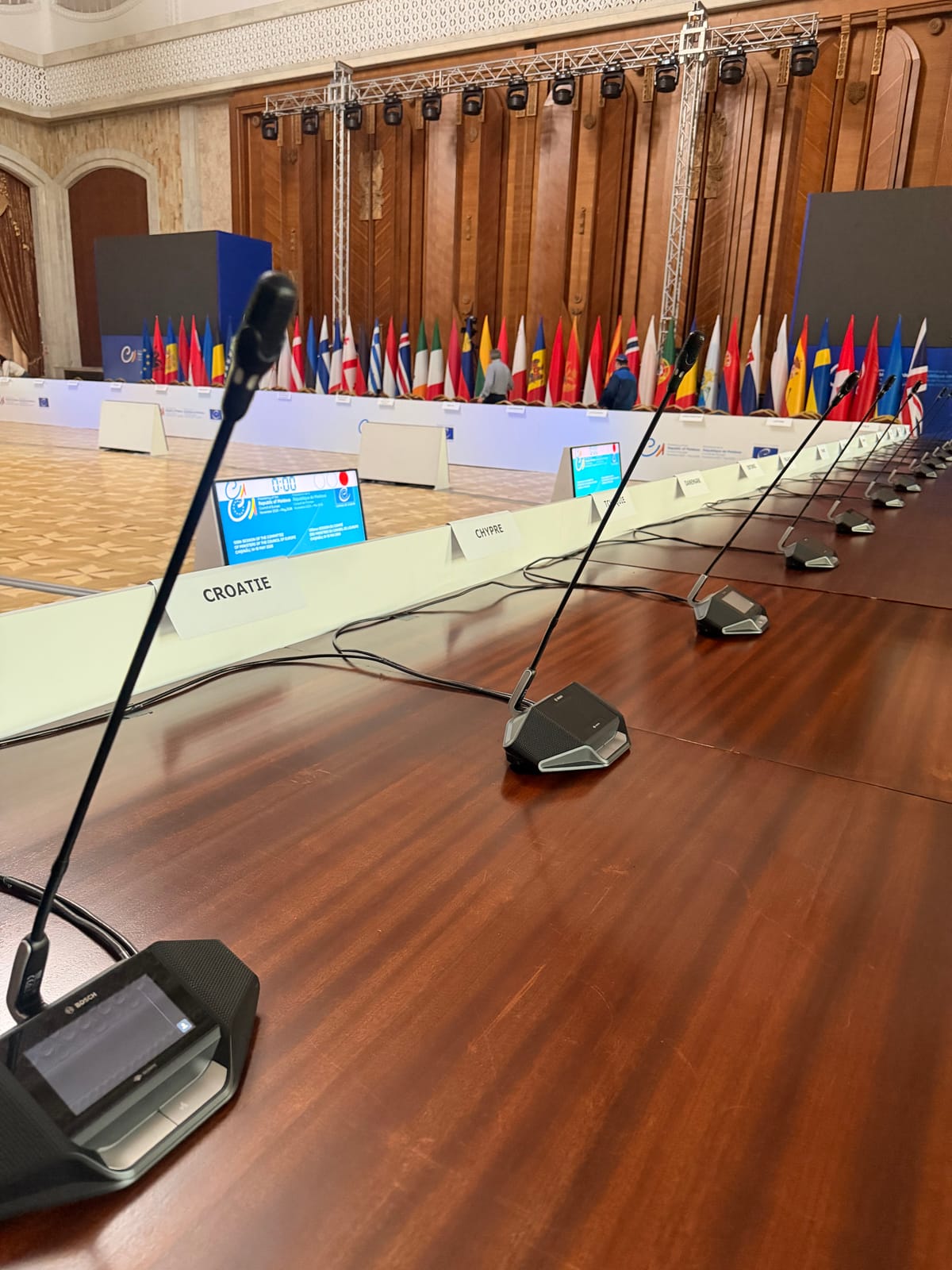 DICENTIS conference system for member state delegations